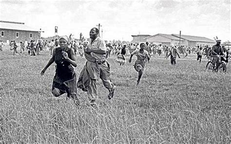 La Masacre de Sharpeville: Una Tragedia que Conmocionó al Mundo y Marcó un Punto de Giro en la Lucha por la Igualdad Racial en Sudáfrica